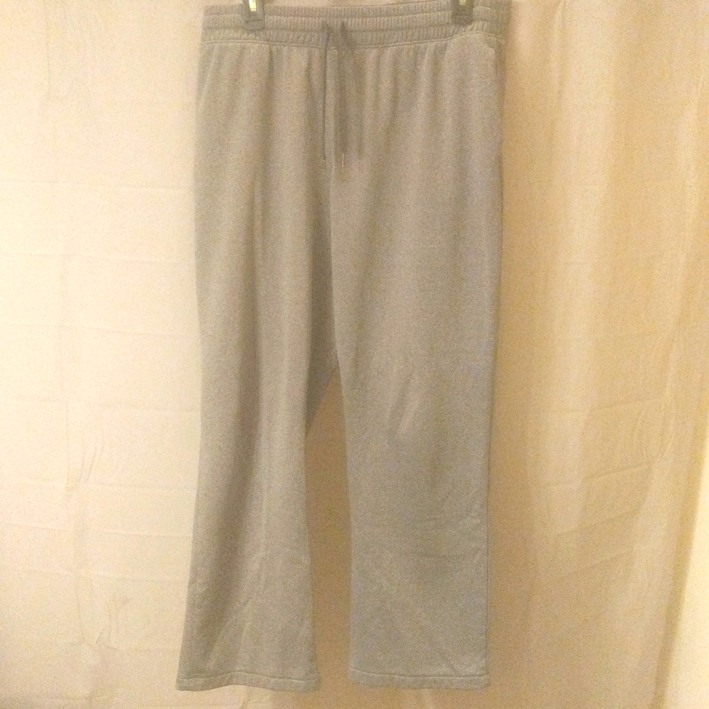 Under armor sweatpants very soft dark gray